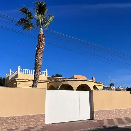 With Private Pool In El Chaparral